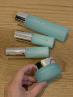 コラリッチ ソア4点セットを1カ月使ってみたよ 🩵 化粧水の浸透※が良いし朝用美容液は軽いつけ心地でメイク前も使いやすい☀️ 夜用美容液はしっとり濃厚なテクスチャーでクリームはなめらかなぬり…のInstagram画像