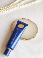 もうすぐ12月、北海道は朝晩の冷え込みが強まり、空気もだんだんと乾燥してきました。やっぱり気になる目元のカサつきやくすみ‼️老け見えするので要注意ですよね… そんな冬期の老け見え予防しよう‼…のInstagram画像