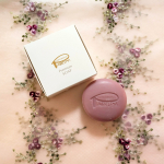 【プレミアムソープ】プラセンタエキス*1配合の洗顔石けん♪穏やかなくすみピンク色は、紫根エキス*2の色。*1 保湿剤*2 皮膚コンディショニング剤色味も相まって、ころんとしたかわいらしさ…のInstagram画像