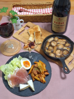 .簡単なおつまみで...やっぱり今日はこれっ🍷#おうちごはん #おうちバル #おうちのみ#ボージョレヌーヴォ解禁日 #ボージョレヌーヴォ#ボージョレヌーヴォ解禁 #ボージョレヴィラージュ …のInstagram画像