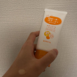 ロゼットゴマージュ ブライトピールお肌のザラつき・ごわつき・くすみ悩みの原因となる古い角質をポロポロ絡めとるピーリングジェル。30秒くるくるするだけ！くすみが気になる時は必ず使いたい…のInstagram画像