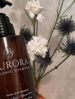 アミノ酸オーガニックシャンプーオーロラシャンプー頭皮に栄養を与え、髪を健やかに保つスカルプシャンプーを使っています‼️とってもいい香りで癒されています🫧🩷わたしにとっては、コンディショナ…のInstagram画像