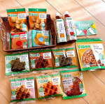 楽しみにしていた 「Fibee12種スターターセット」が届きました‪𓂃𖤥𖥧𖥣⋆*中身は⭐️ワッフル5種⭐️バウムクーヘン2種⭐️ビスキュイ⭐️グラノーラ⭐️ドリンク2種⭐️カレー&hellip;のInstagram画像