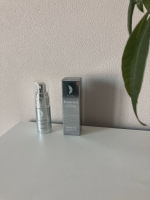 🕊️わたし史上初の濃厚さ！すっごいもっちりテクスチャー！1滴の水も使わずすべてが美容成分でできているというこだわりに納得！臨床試験ではキメ・ツヤ・くすみ（乾燥による）・弾力・保湿、その…のInstagram画像