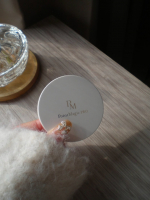 📜最近のポーチのスタメンෆ˒˒ポイントマジックPRO プレストパウダーC色はライトオークル ꒱ ˖ׄふわっと軽い付け心地なのに、毛穴はちゃんとカバーしてくれる感じが好き🍯お直ししても厚…のInstagram画像