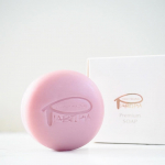 . 濃密泡で洗う美肌体験𓂃 𓈒𓏸 ピアベルピア @piabelpia プレミアムソープ✨ 純石鹸成分をベースに、プラセンタエキスやムラサキ根エキス（紫根エキス）などの保湿成分を配合！ …のInstagram画像