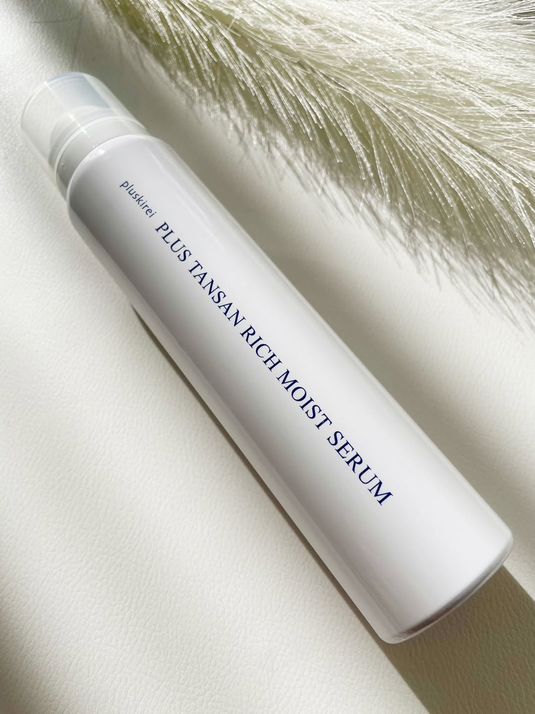 口コミ投稿：炭酸泡の美容液、初めて使いました。泡を出してお肌に馴染ませると、すぐに透明にな…