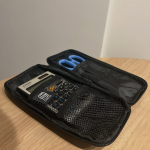 【PR】FABFAB ペンケース✒︎こんなペンケース探してた❣️と思った商品。厚みがあるホチキス、縦に長いハサミや電卓✂️全てを機能的に収納できる商品♡.デザインがシンプルでどなたでもご利用で&hellip;のInstagram画像