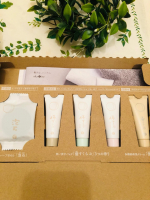 akyrise　アキュライズのスキンケア「お試し詰合せ」をご提供いただきました。開封するとこんな感じ。左端に和漢ハーブエキス配合の洗顔石けん泡石１０g真ん中の３本はキメを整える洗い流すパックのの…のInstagram画像