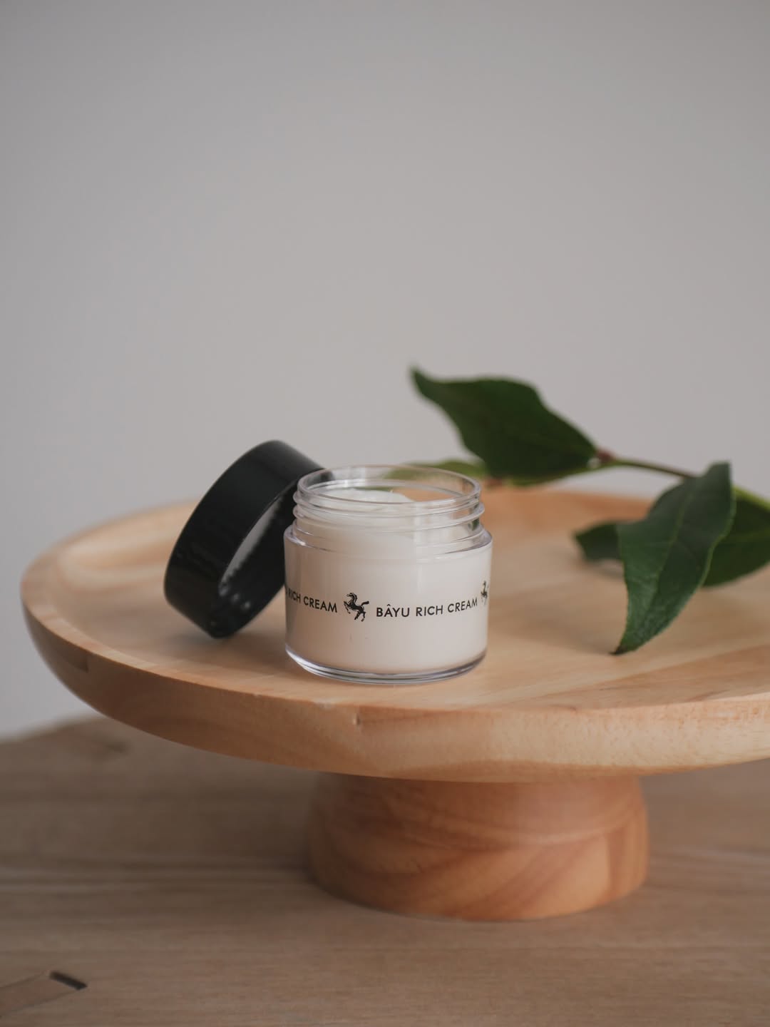 口コミ投稿：✎𓂃 𝘴𝘬𝘪𝘯 𝘤𝘢𝘳𝘦🪞　　乾燥するお肌にお悩み方におすすめ⸜♡⸝　@meishoku_corporation の⸜…