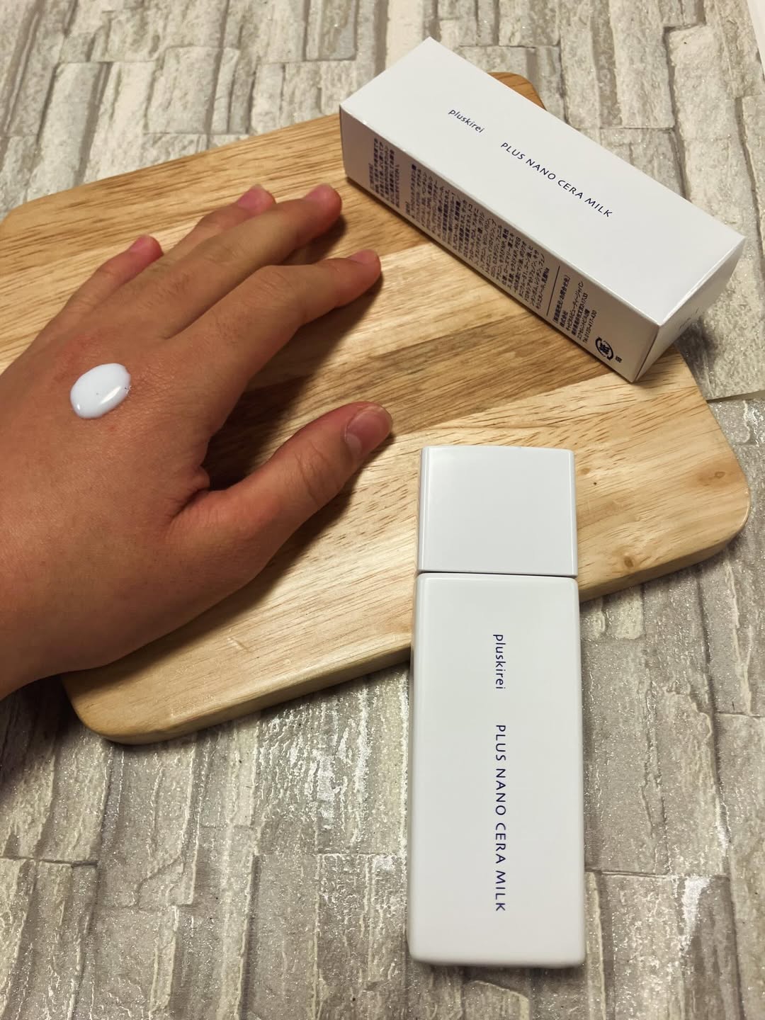 口コミ投稿：プラスキレイ プラスナノセラミルクをお試ししました乾きやすい肌にスッと浸み込む(※…