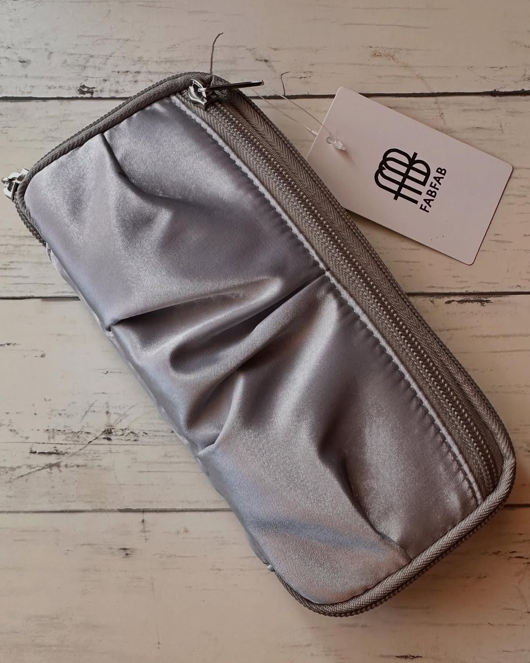 口コミ投稿：‥251220‥FABFAB ペンケース ドレープタイプ学生でもないのにいつもペンケースがパン…