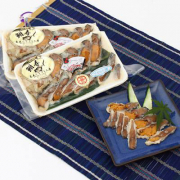 「＼試食モニター募集／天然ニゴロ鮒寿司スライスミニ４個箱入り〔150g×4個〕★産直お取り寄せ」の画像、株式会社ふるさとサービスのモニター・サンプル企画