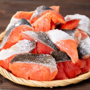 「【お顔出し写真・年齢出し募集】 切り落とし 紅鮭切り身」の画像、株式会社アクセルクリエィションのモニター・サンプル企画