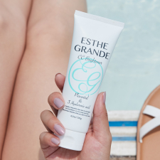 瞬間白肌 自然な白肌ボディへ Ccクリーム エステグランデccブライトナー 写真付きで投稿 アンドシームファンサイト モニプラ