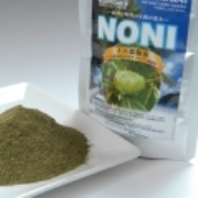 「【毎日の健康に】ノニ葉茶パウダー（株式会社ビッグハートインターナショナル）」の商品画像
