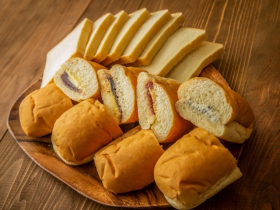 「【福田パン】４種のコッペパン＆食パンセット（カネカ食品株式会社）」の商品画像の1枚目