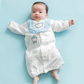 ベビーザらス限定 ドラえもん 新生児兼用ドレス スタイ付き (ホワイト×50-7の口コミ（クチコミ）情報の商品写真