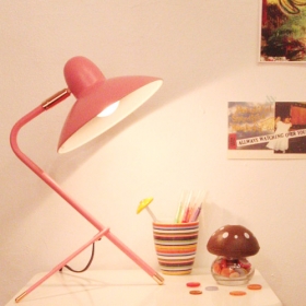 「Arles desk lamp -アルル デスクランプ- マカロンカラー（株式会社ディクラッセ）」の商品画像