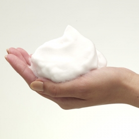 「肌潤石鹸（コーセープロビジョン株式会社　米肌）」の商品画像の3枚目