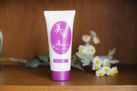「ASRICA　無添加洗顔フォーム　100ｇ（アスリカ株式会社）」の商品画像