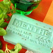 「マルセイユソープ ミントの香り（125g）（株式会社プロヴァンサ）」の商品画像の1枚目